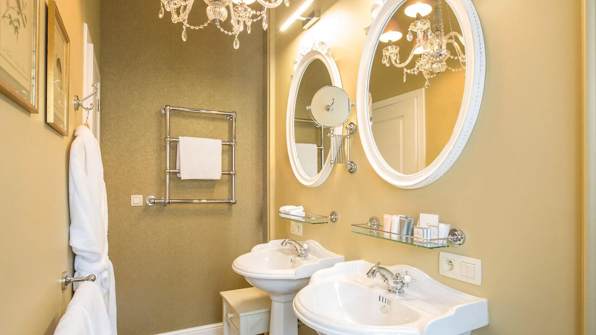 Luxury Boutique Hotel De Castillion Bruges