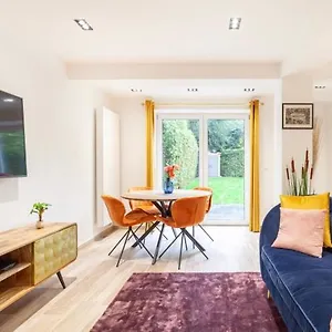 Cozy In Brussels