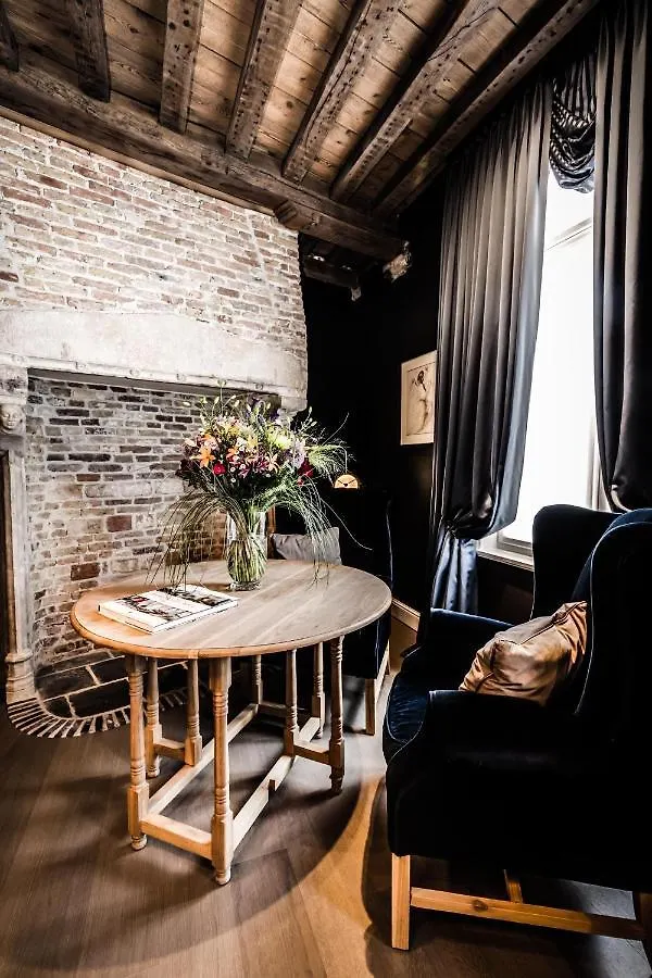 Luxury Boutique Hotel De Castillion Μπριζ