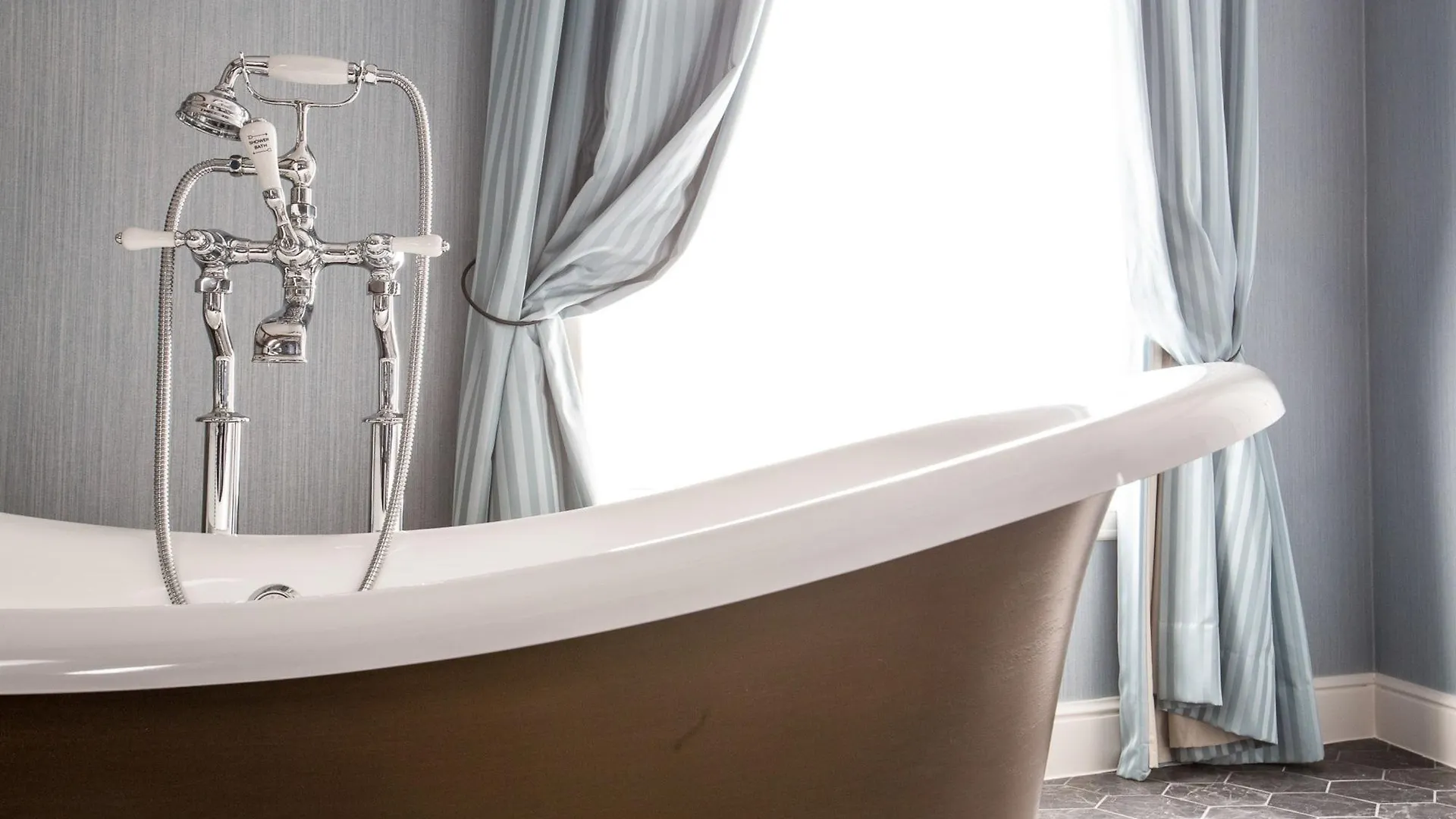 Luxury Boutique Hotel De Castillion Μπριζ