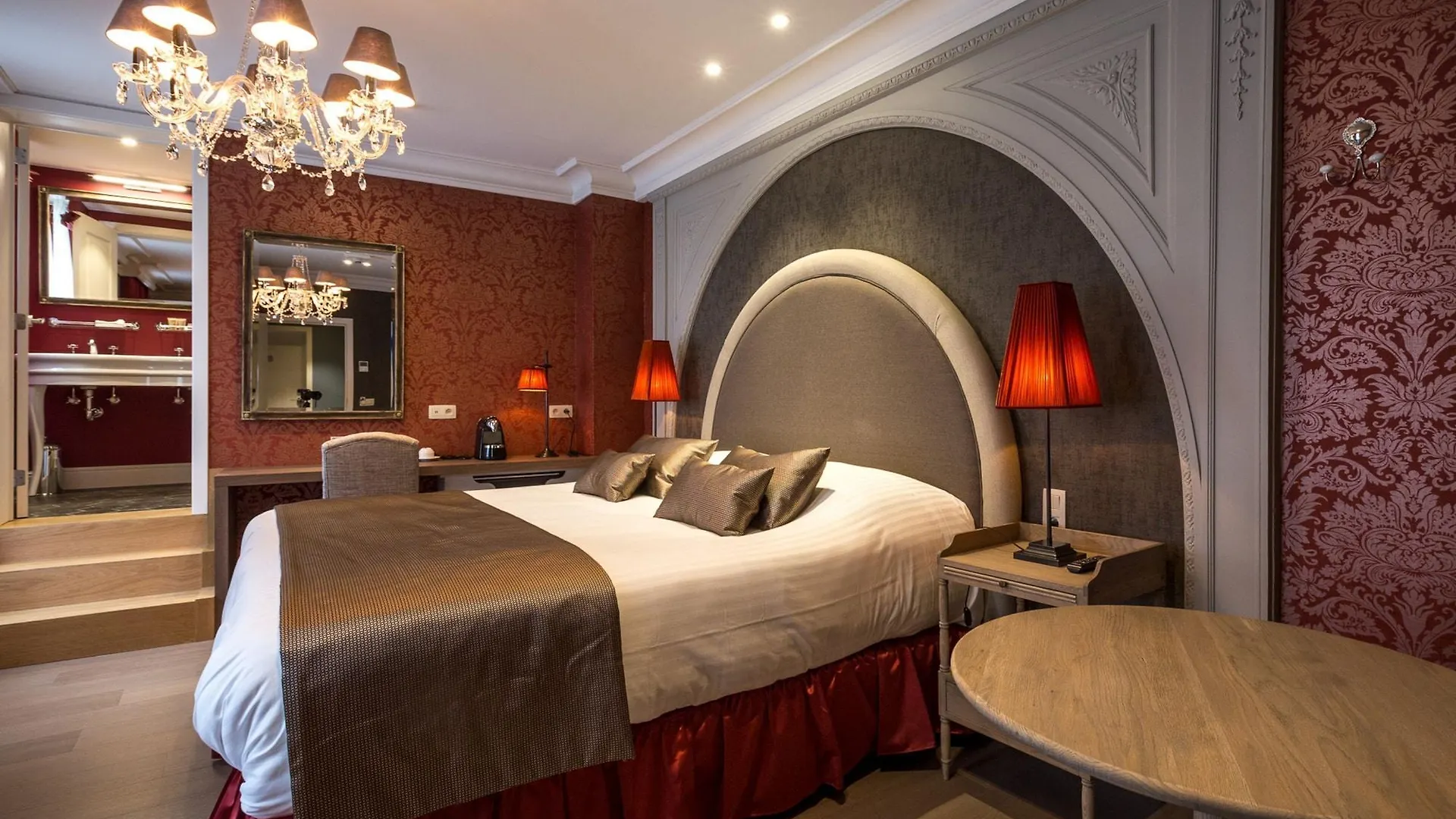 Luxury Boutique Hotel De Castillion Μπριζ