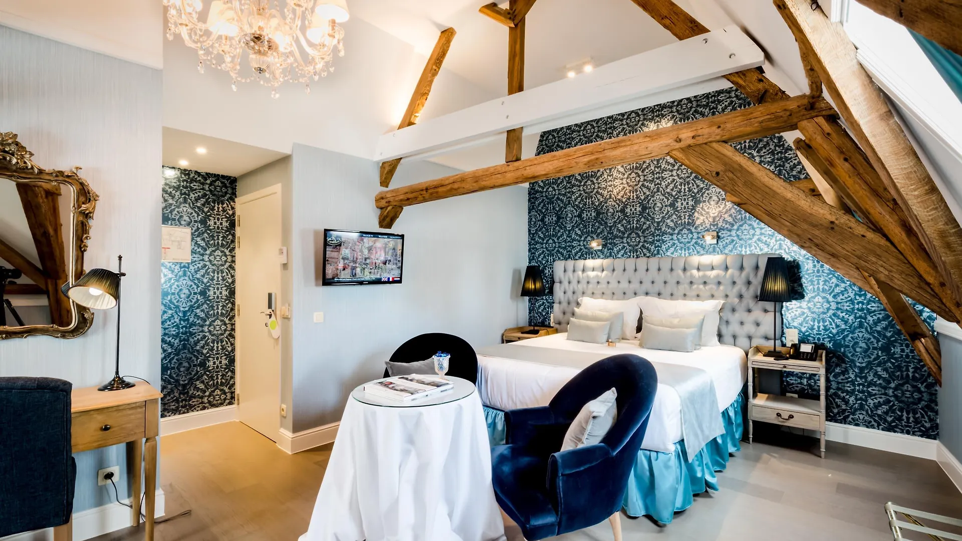 Luxury Boutique Hotel De Castillion Μπριζ